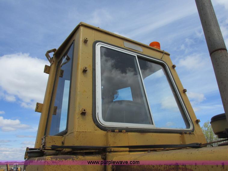 image for item I2626 1974 Caterpillar 930 wheel loader