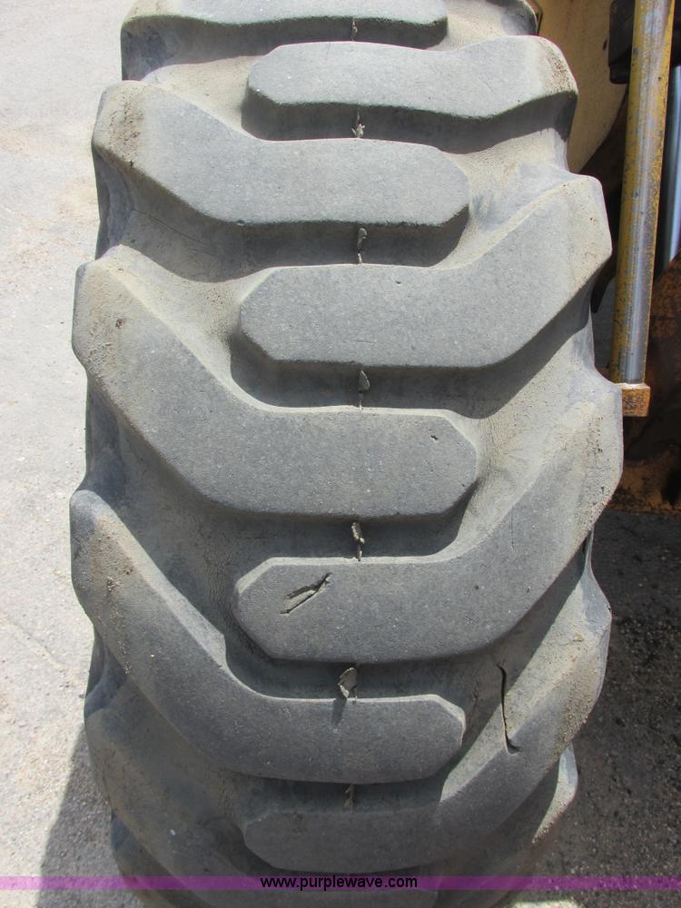 image for item I2626 1974 Caterpillar 930 wheel loader