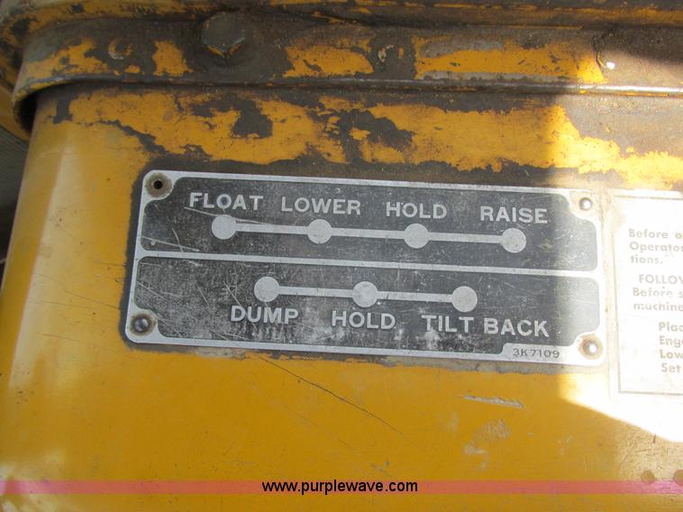 image for item I2626 1974 Caterpillar 930 wheel loader