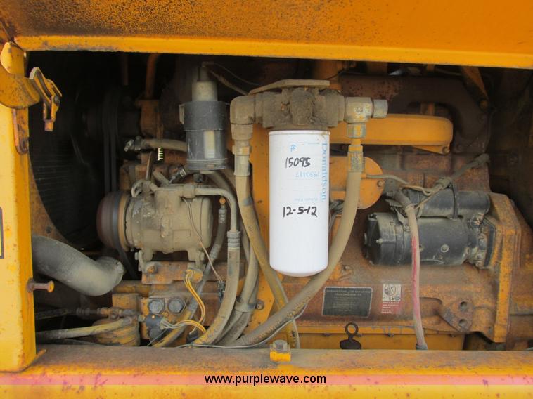 image for item I2627 1988 John Deere 770B articulated motor grader