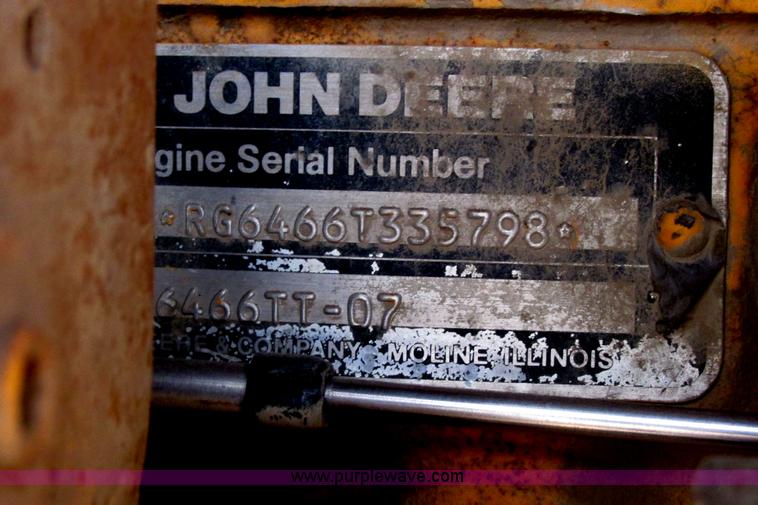 image for item I2627 1988 John Deere 770B articulated motor grader