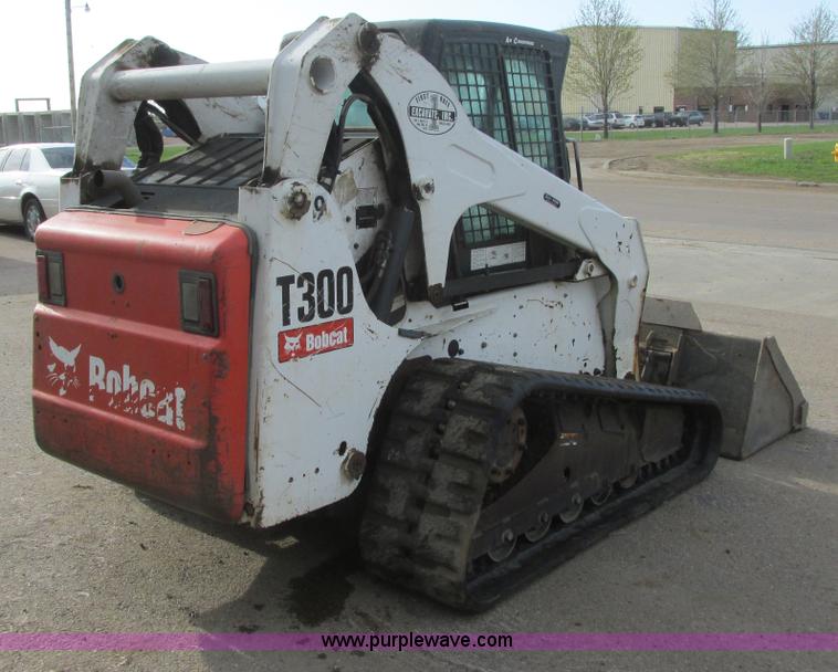 image for item I2630 2010 Bobcat T300 skid steer