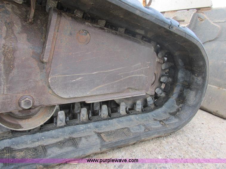 image for item I2630 2010 Bobcat T300 skid steer