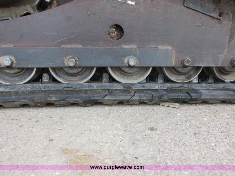 image for item I2630 2010 Bobcat T300 skid steer