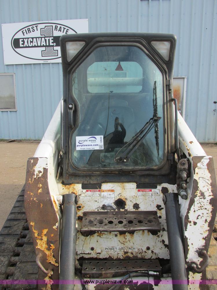 image for item I2630 2010 Bobcat T300 skid steer
