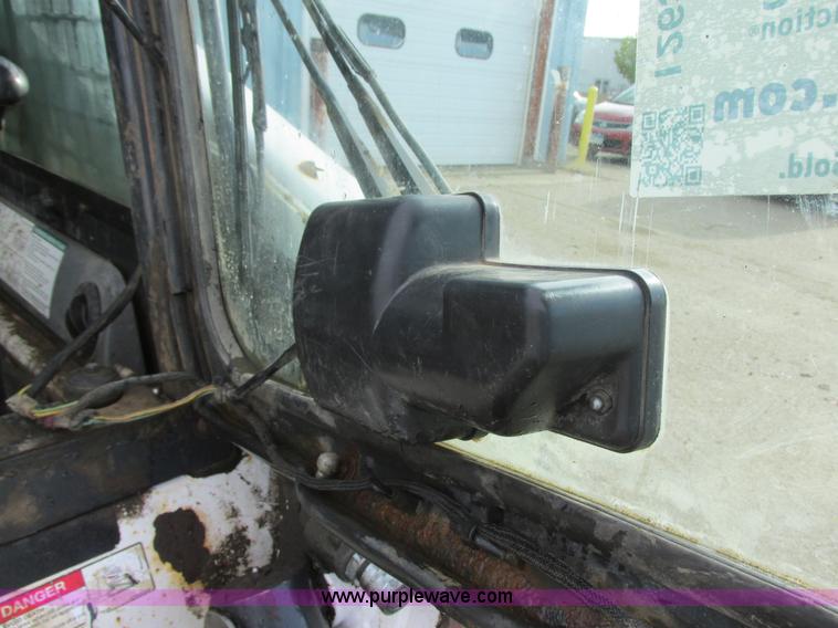 image for item I2630 2010 Bobcat T300 skid steer