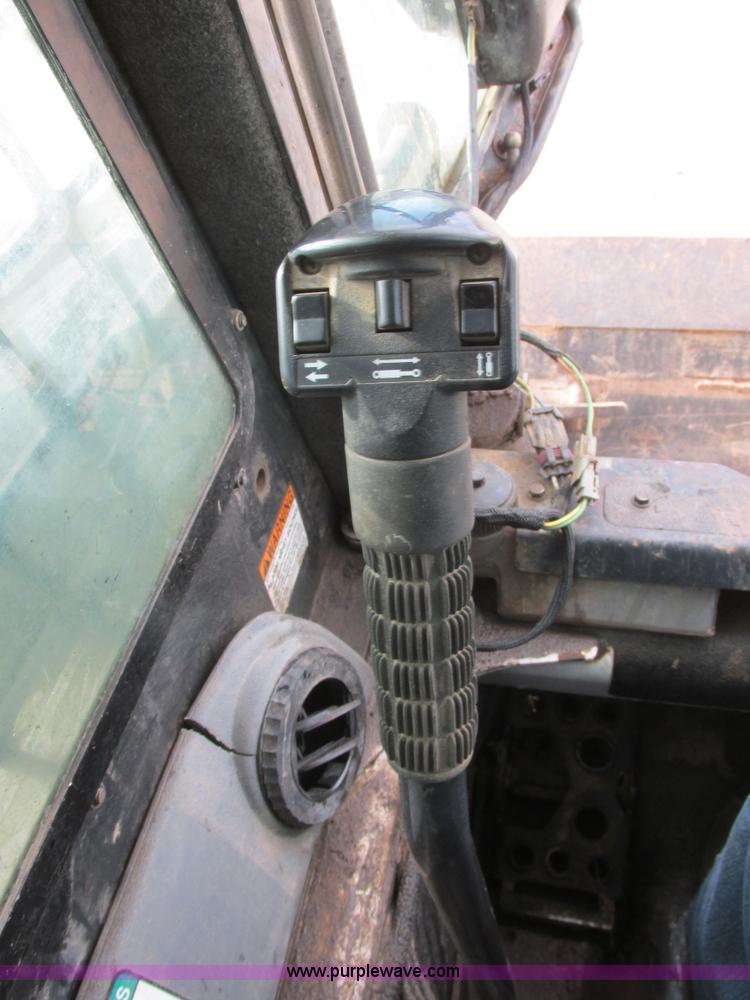 image for item I2630 2010 Bobcat T300 skid steer