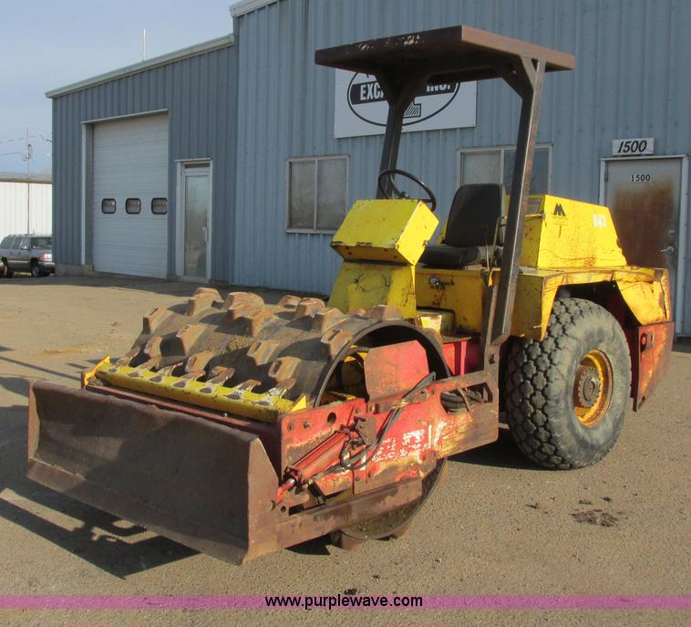 image for item I2631 1994 Dynapac CA121 sheeps foot vibrating compactor