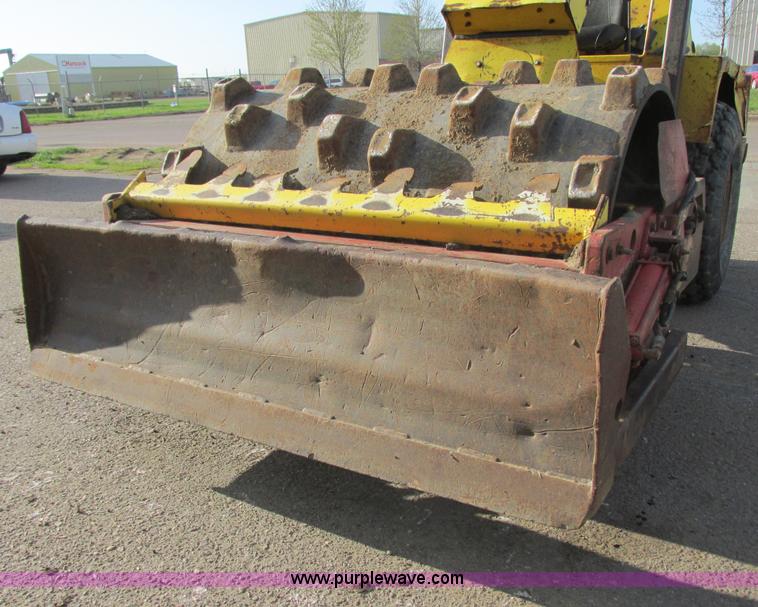 image for item I2631 1994 Dynapac CA121 sheeps foot vibrating compactor