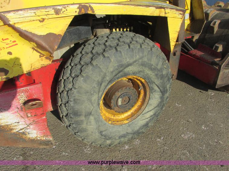 image for item I2631 1994 Dynapac CA121 sheeps foot vibrating compactor