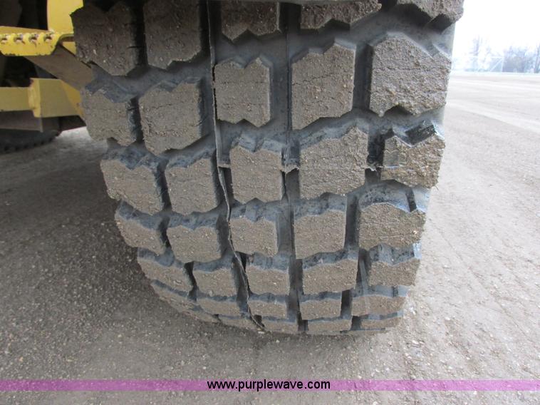 image for item I2633 2009 Caterpillar 140M AWD motor grader