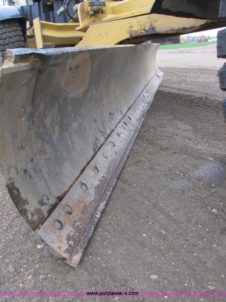 image for item I2633 2009 Caterpillar 140M AWD motor grader