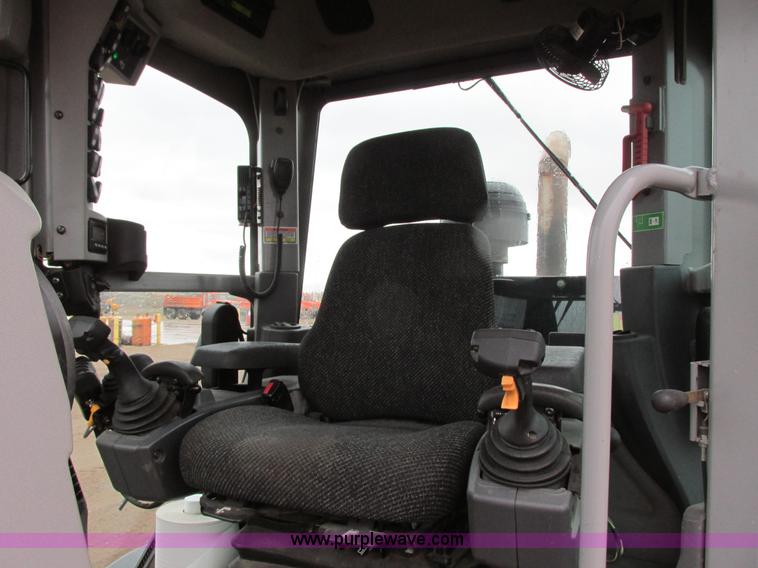 image for item I2633 2009 Caterpillar 140M AWD motor grader