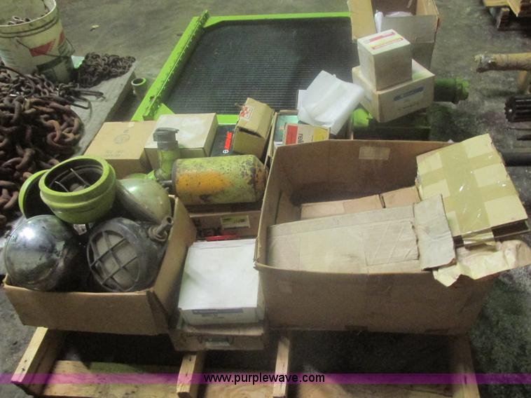 image for item I2635 Assorted Terex TS14 scraper parts