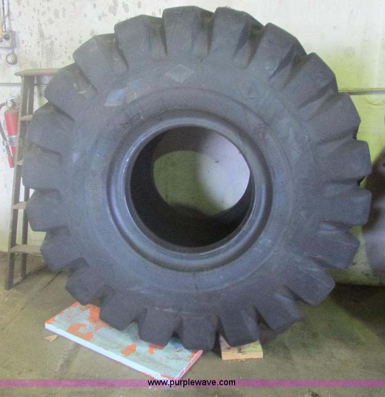 image for item I2655 (2) Goodyear 29.5-25 E-3 tires