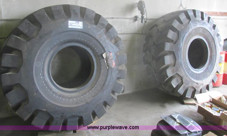 image for item I2657 (2) Firestone 29.5-25 L-5 loader or dozer tires