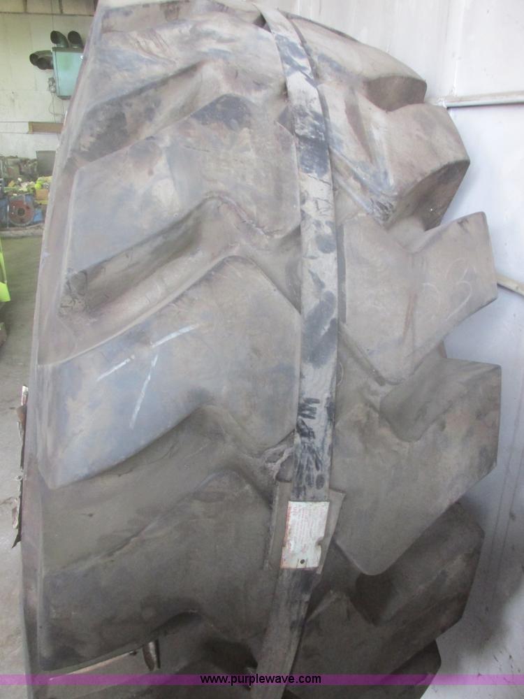 image for item I2657 (2) Firestone 29.5-25 L-5 loader or dozer tires