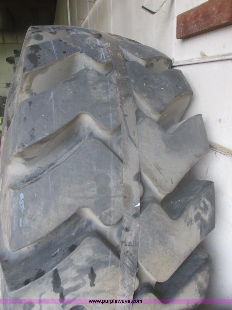 image for item I2657 (2) Firestone 29.5-25 L-5 loader or dozer tires