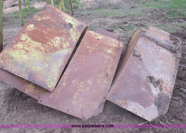 image for item I2663 (4) Terex TS14 scraper fenders