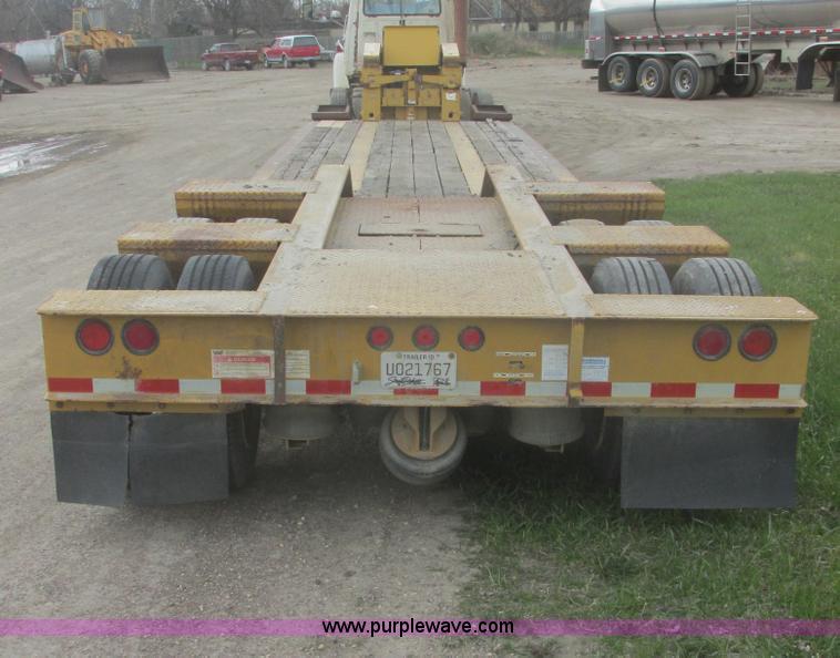image for item I2692 2000 Eager Beaver 50GSL triple axle detachable lowboy trailer