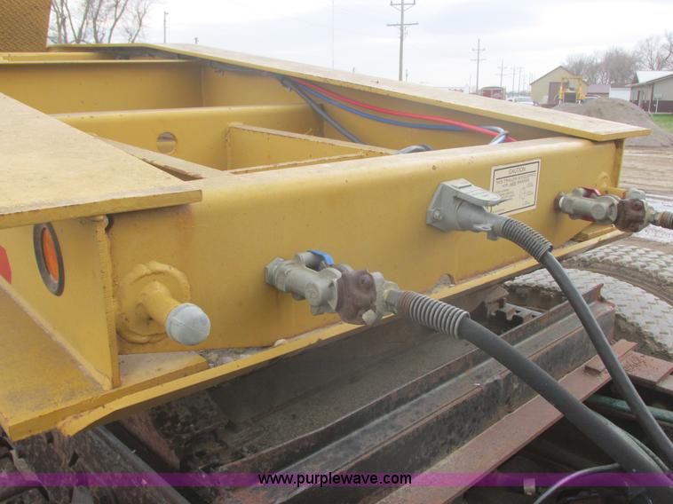 image for item I2692 2000 Eager Beaver 50GSL triple axle detachable lowboy trailer