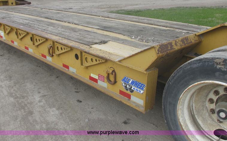 image for item I2692 2000 Eager Beaver 50GSL triple axle detachable lowboy trailer