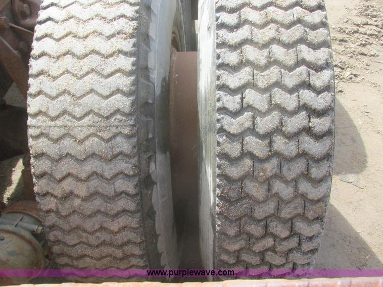 image for item I2694 1978 Ford semi truck