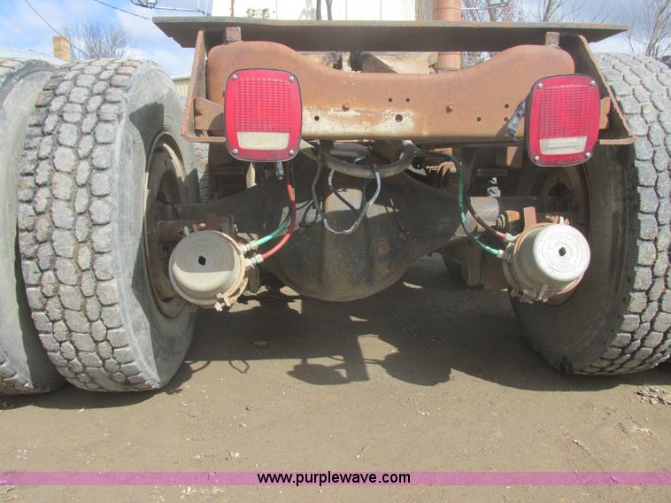 image for item I2694 1978 Ford semi truck