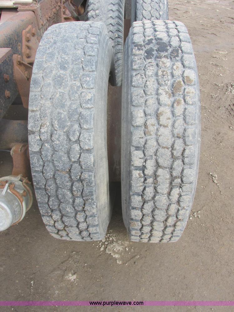 image for item I2694 1978 Ford semi truck