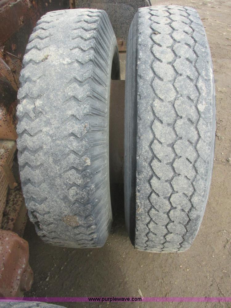 image for item I2694 1978 Ford semi truck