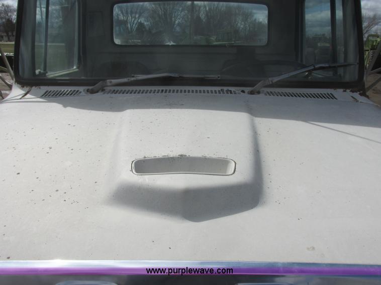 image for item I2694 1978 Ford semi truck