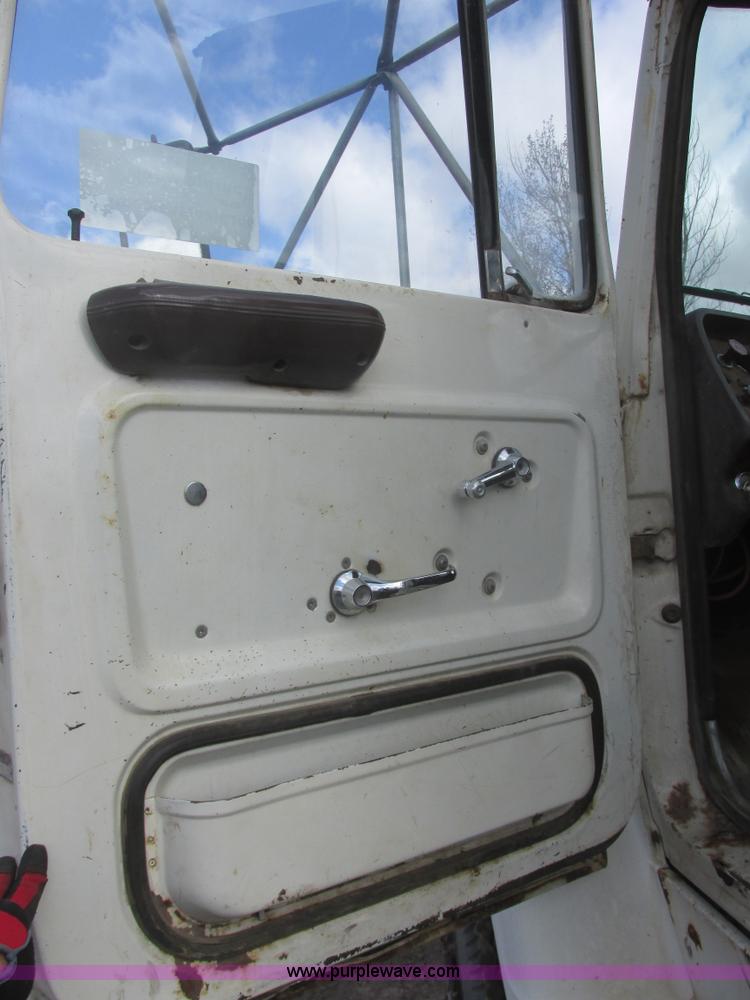 image for item I2694 1978 Ford semi truck