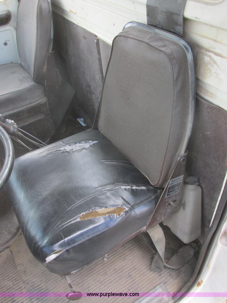 image for item I2694 1978 Ford semi truck