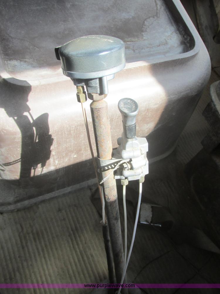 image for item I2694 1978 Ford semi truck