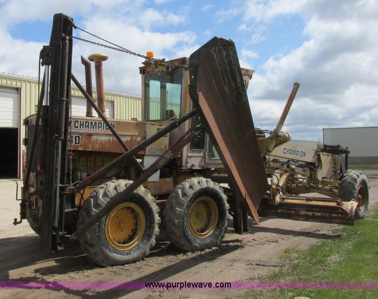 image for item I2695 1979 Champion 740A articulated motor grader