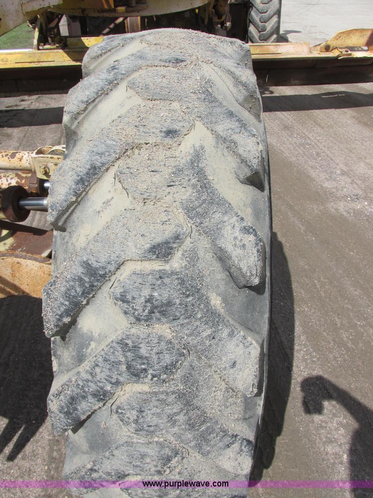 image for item I2695 1979 Champion 740A articulated motor grader