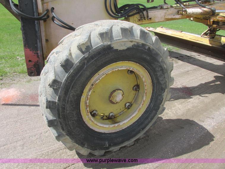 image for item I2695 1979 Champion 740A articulated motor grader