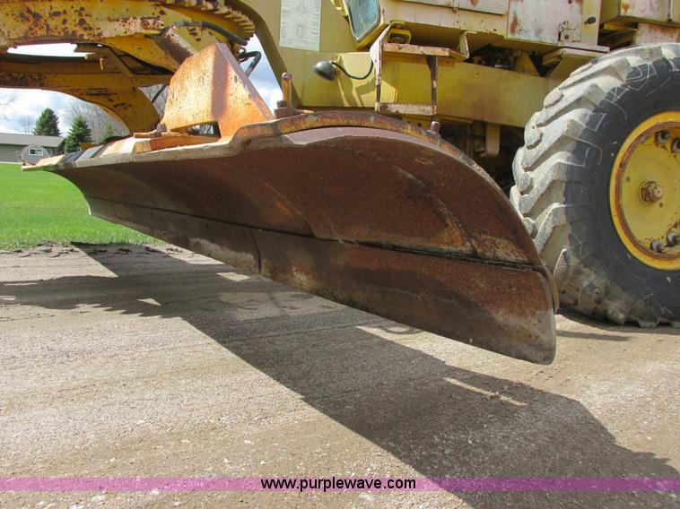 image for item I2695 1979 Champion 740A articulated motor grader