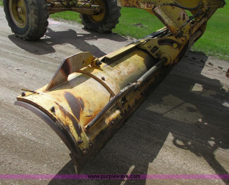 image for item I2695 1979 Champion 740A articulated motor grader