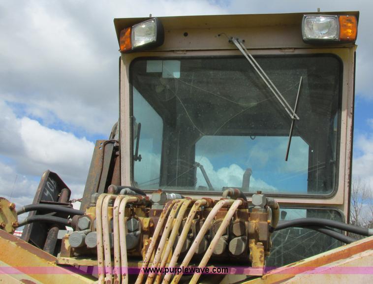 image for item I2695 1979 Champion 740A articulated motor grader