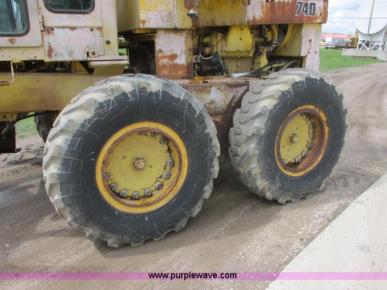 image for item I2695 1979 Champion 740A articulated motor grader