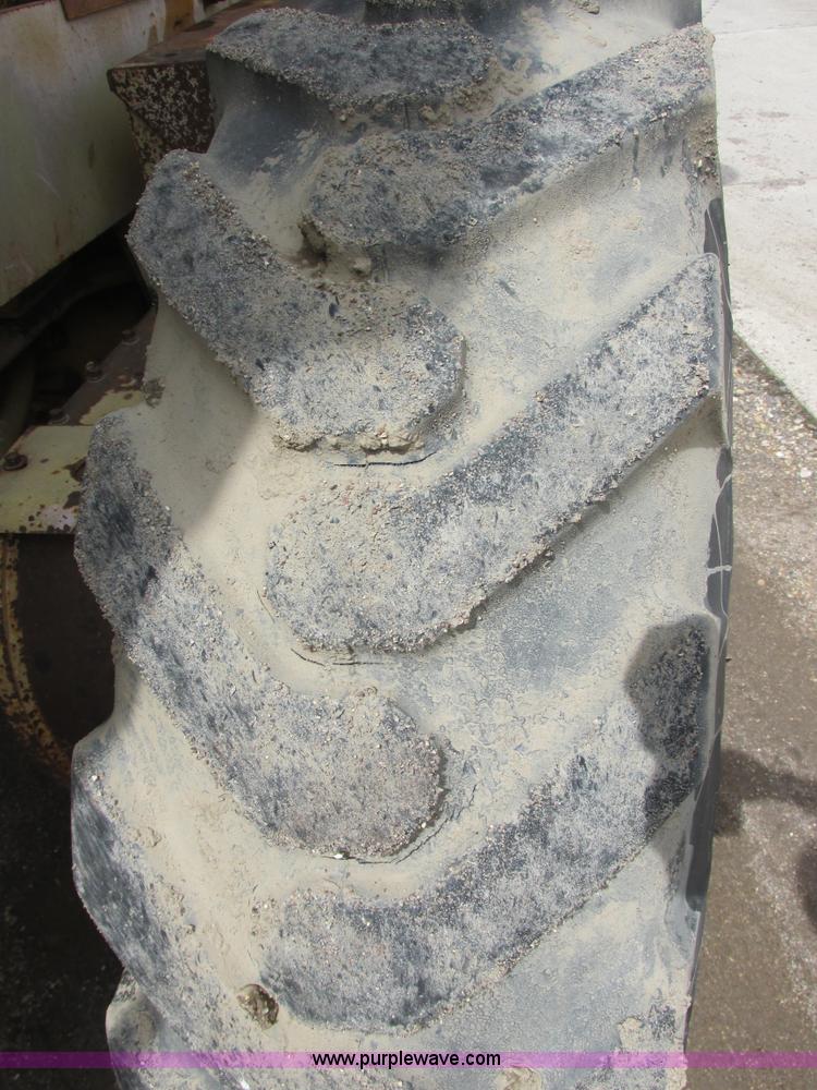 image for item I2695 1979 Champion 740A articulated motor grader