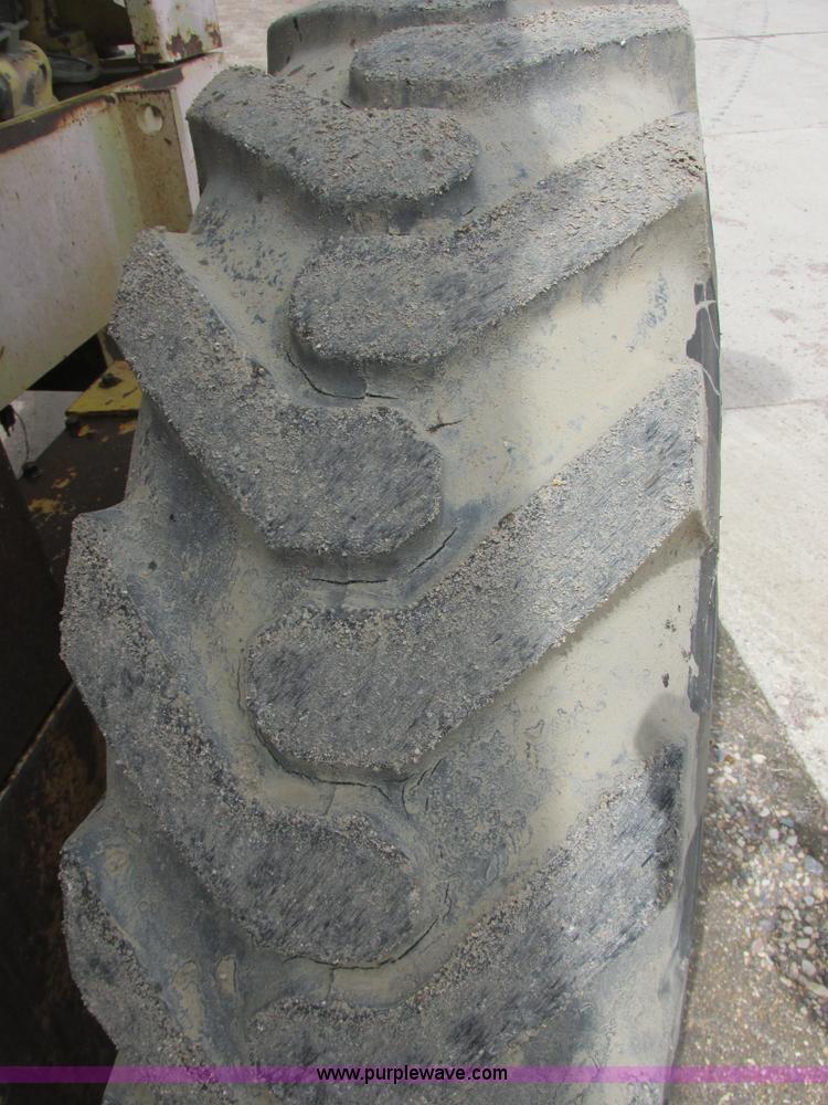 image for item I2695 1979 Champion 740A articulated motor grader