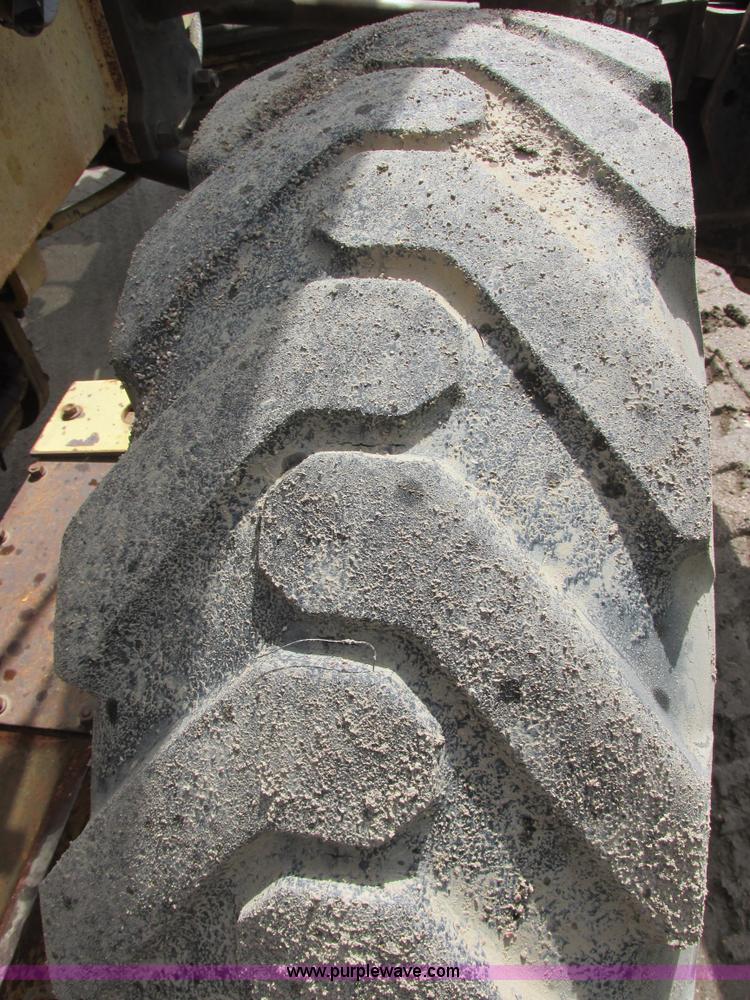 image for item I2695 1979 Champion 740A articulated motor grader