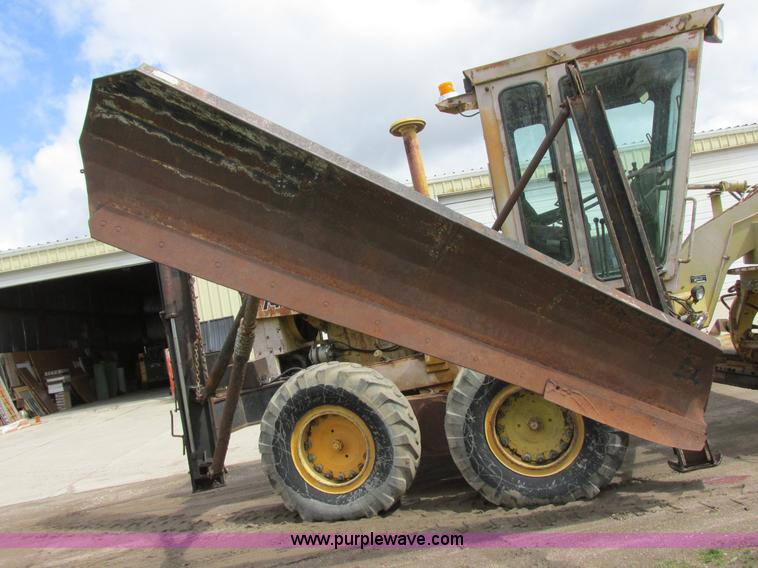 image for item I2695 1979 Champion 740A articulated motor grader