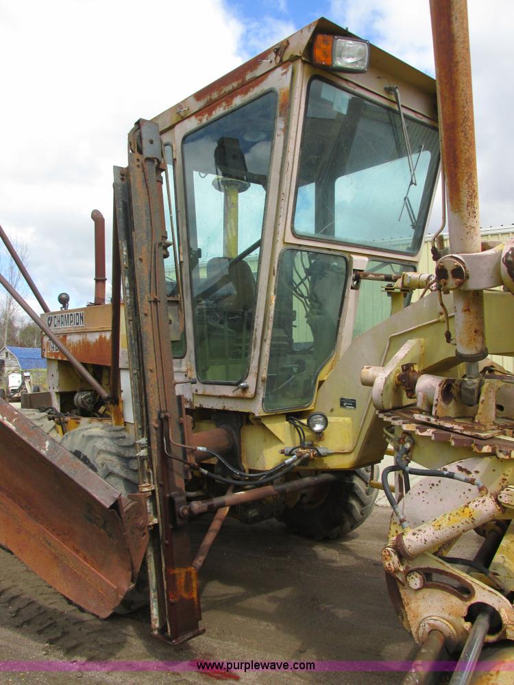 image for item I2695 1979 Champion 740A articulated motor grader