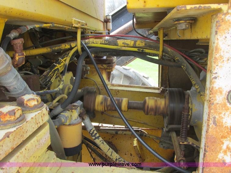 image for item I2695 1979 Champion 740A articulated motor grader