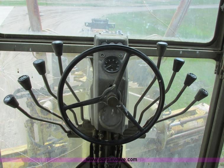 image for item I2695 1979 Champion 740A articulated motor grader