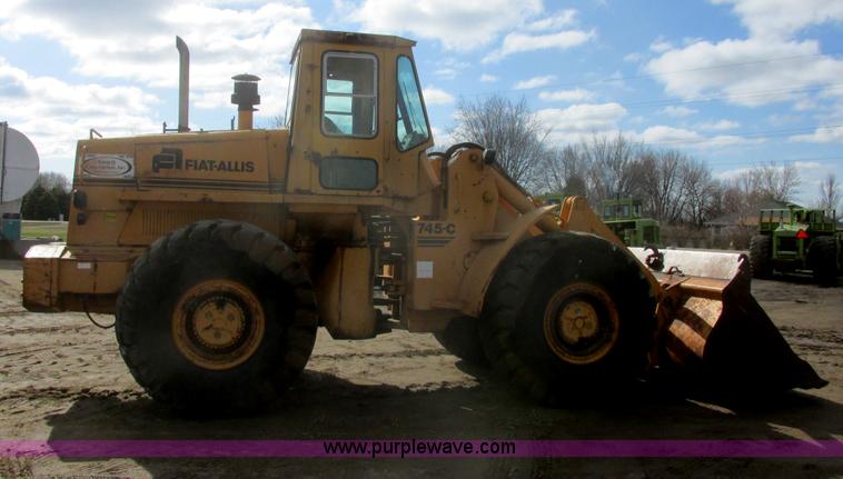image for item I2702 1979 Fiat-Allis 745C wheel loader
