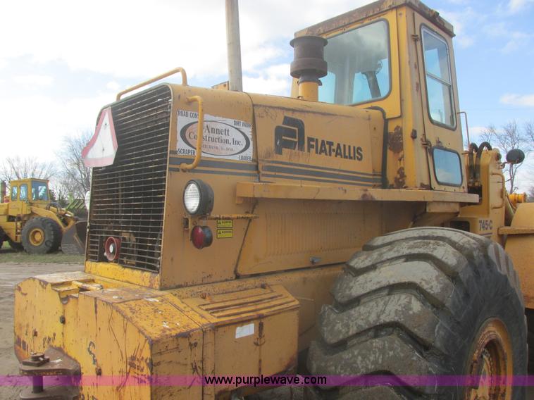 image for item I2702 1979 Fiat-Allis 745C wheel loader